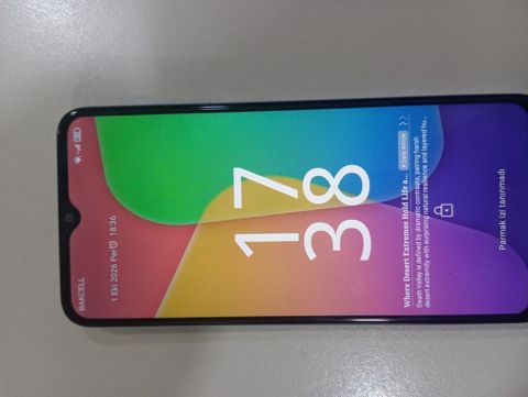 Oukitel smartfon - Rəng: gümüş-mavi gradient arxa panel - Ekran: tam — Bakı