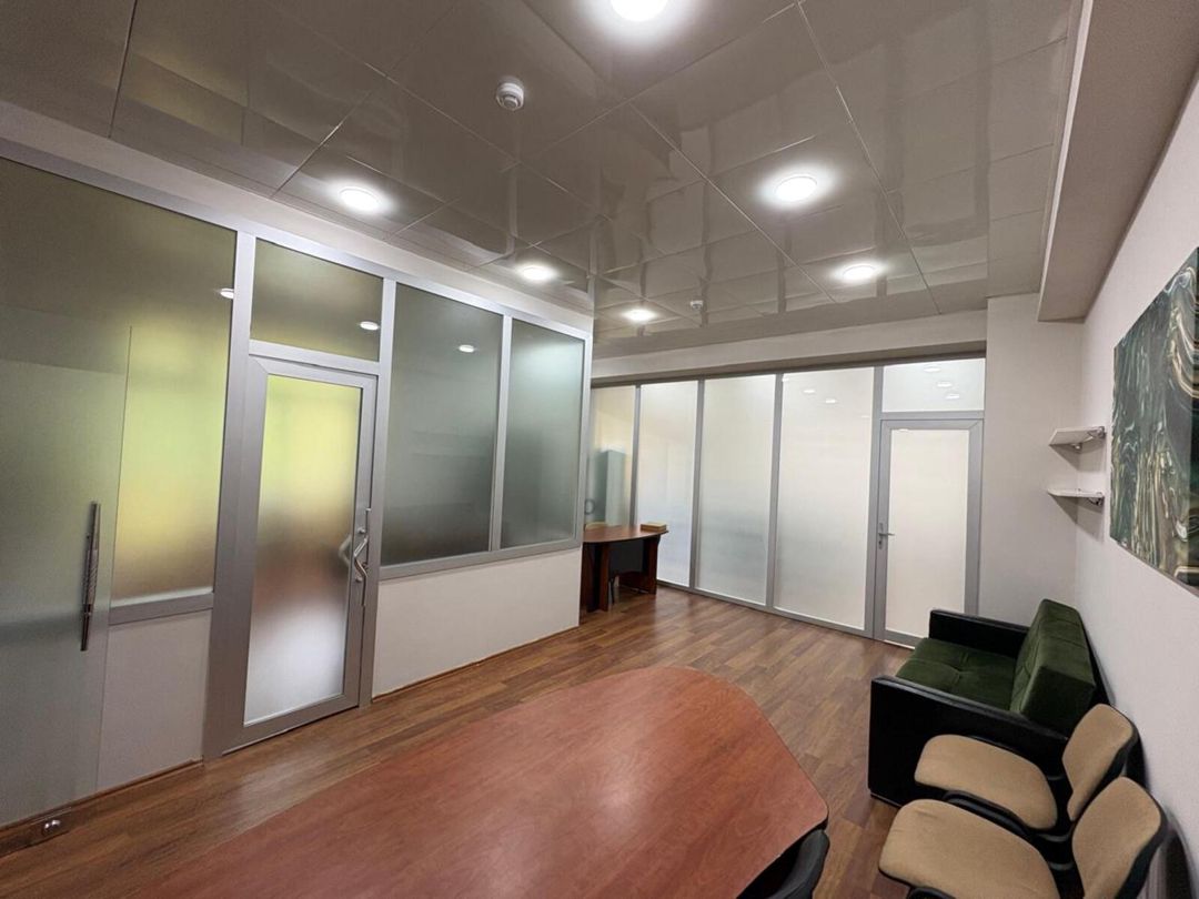 Satılır 6 otaqlı ofis 250 m² — Ofis, Bakı (2)