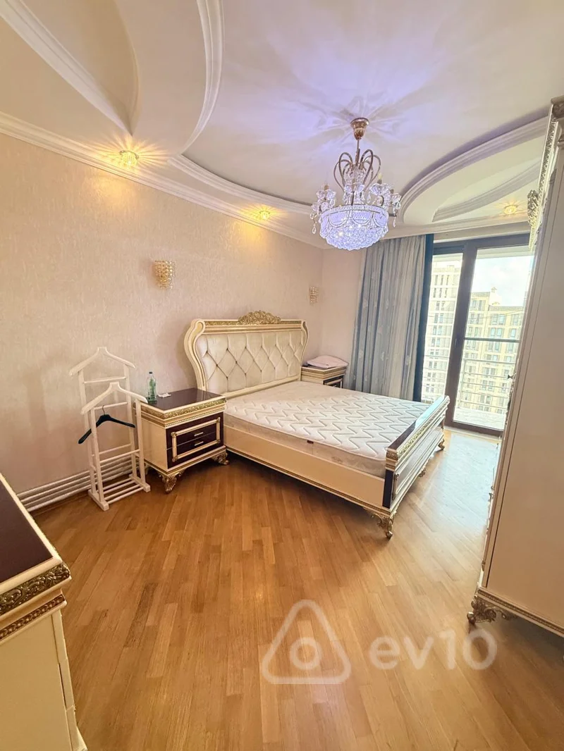 3 otaqlı mənzil, 140 m², Tələt Şıxalıyev — kirayə — Mənzil, Bakı (5)