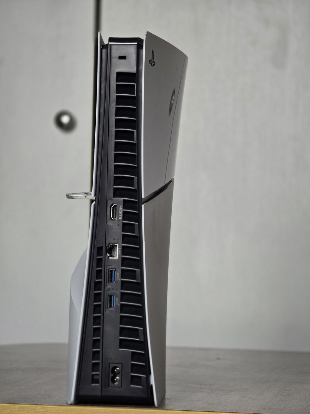 PlayStation 5 Slim satılır. Konsol çox az istifadə olunub və əla — Oyun konsolları, Gəncə (4)