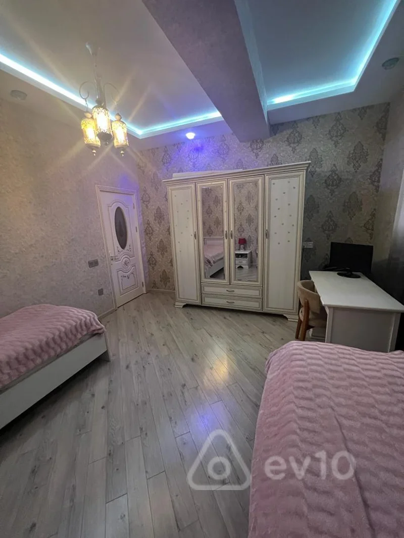 4 otaqlı mənzil, 148 m², 20 yanvar küçəsi — kirayə — Mənzil, Bakı (7)