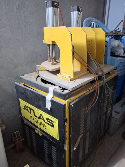 PVC/uPVC qapı-pəncərə sexində istifadə olunub. Atlas markalı 2 başlı — Bakı