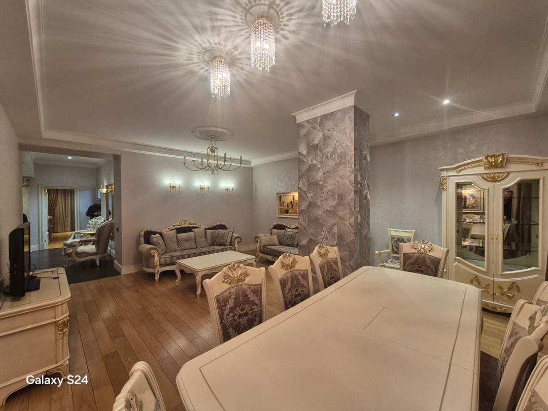 Satılır 4 otaqlı yeni tikili 200 m² — Mənzil, Bakı (3)