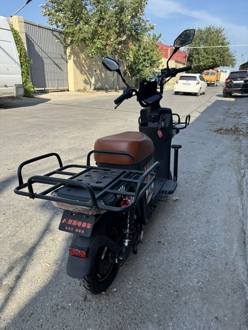 Yük daşımağa uyğun elektrik skuter - Güclü yük rafları: ön və arxa — Mopedlər və skuterlər, Digah (2)