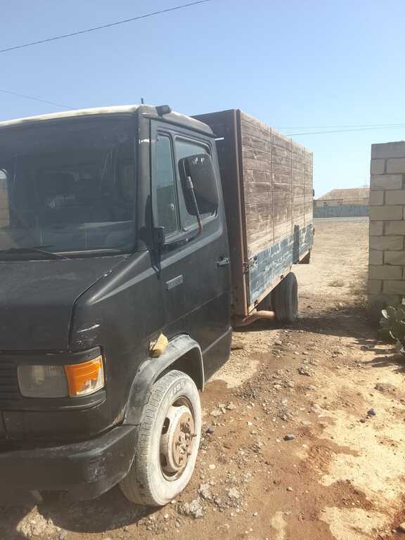 Mercedes 711 D, 2.3 L, 1995 il, 500 000 km 99-XH-149 — Yük maşınları, Salyan (2)