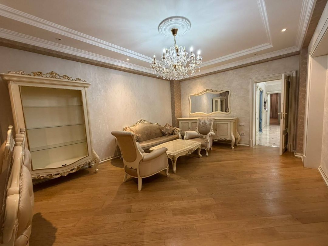 Satılır 3 otaqlı yeni tikili 168 m² — Mənzil, Bakı (2)