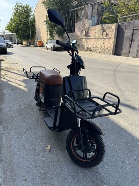 Yük daşımağa uyğun elektrik skuter - Güclü yük rafları: ön və arxa — Digah