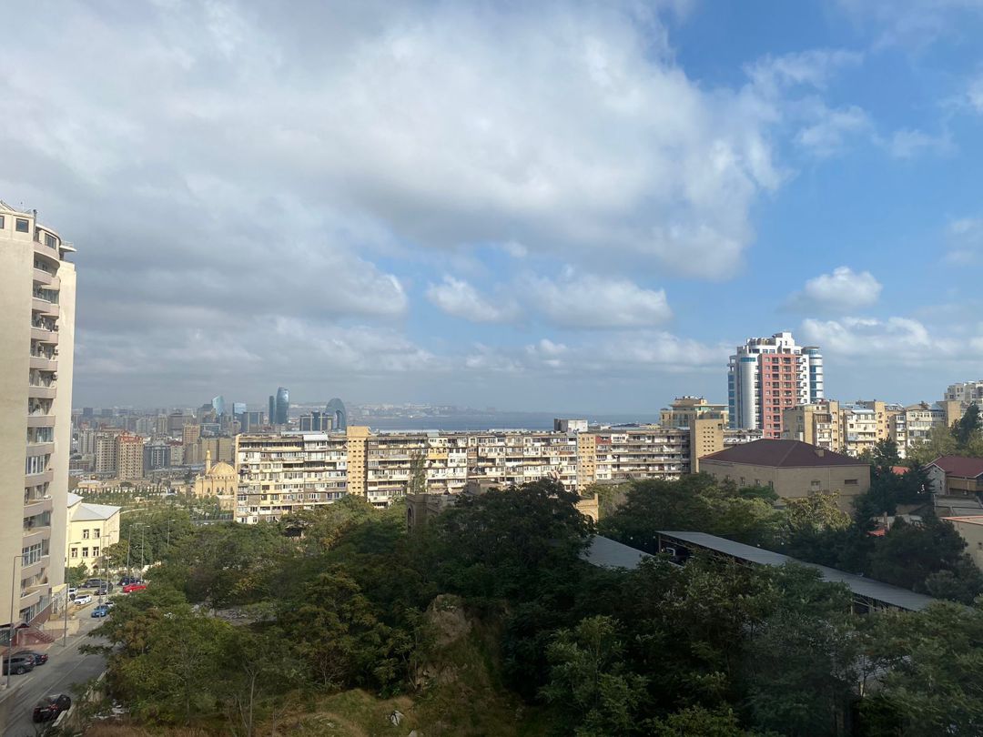 Satılır 4 otaqlı yeni tikili 195 m² — Mənzil, Bakı