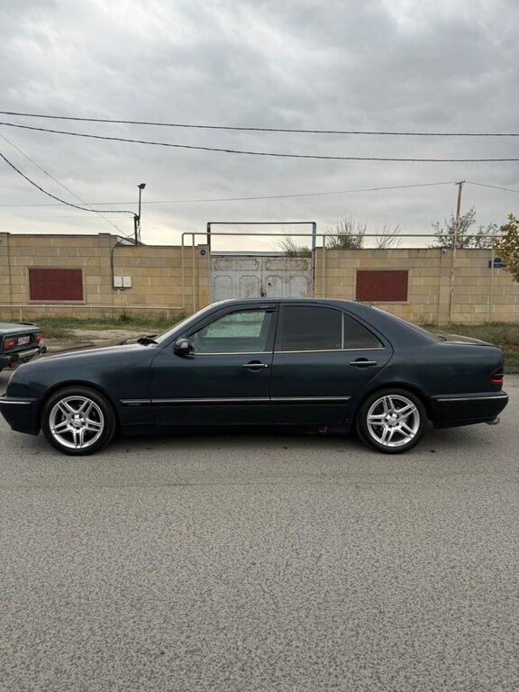 Mercedes E 220, 2.2 L, 2001 il, 359 000 km — Avtomobillər, Sumqayıt (4)