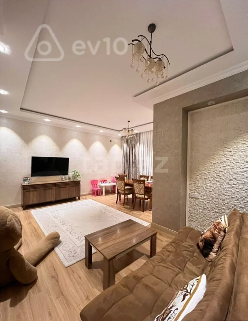 2 otaqlı mənzil, 90 m², Mövsüm Sənani küçəsi — kirayə — Bakı