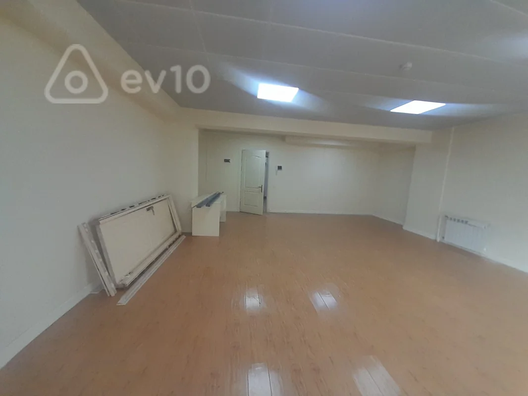 Obyekt, 50 m², 28 may metrosu — kirayə — Əmlak, Bakı