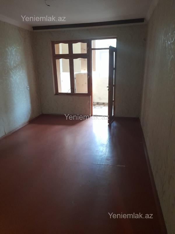 Satılır 3 otaqlı Bina evi menzil (Köhnə tikili), 65 m², 8-ci mikrorayon — Mənzil, Sumqayıt (2)