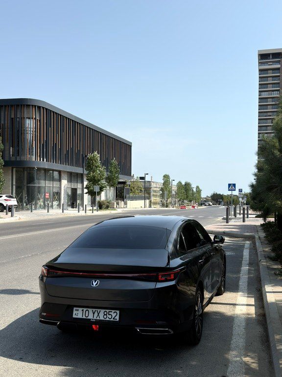 Changan Eado, 1.5 L, 18.4 kWh, 2025 il, 7 555 km 10-YX-852 — Avtomobillər, Bakı (10)