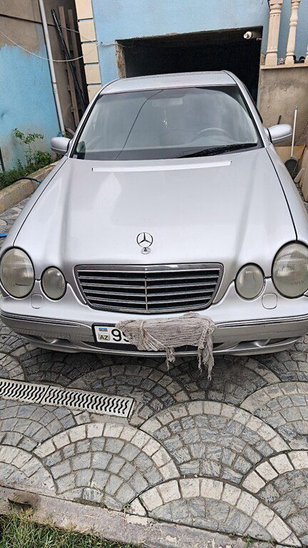 Mercedes E 220, 2.2 L, 2000 il, 420 550 km — Bakı