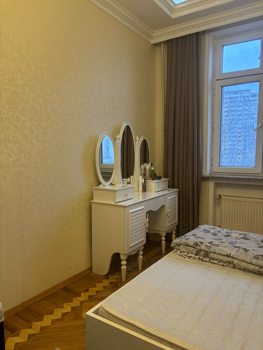 İcarəyə verilir 4 otaqlı köhnə tikili 120 m² — Mənzil, Bakı (4)