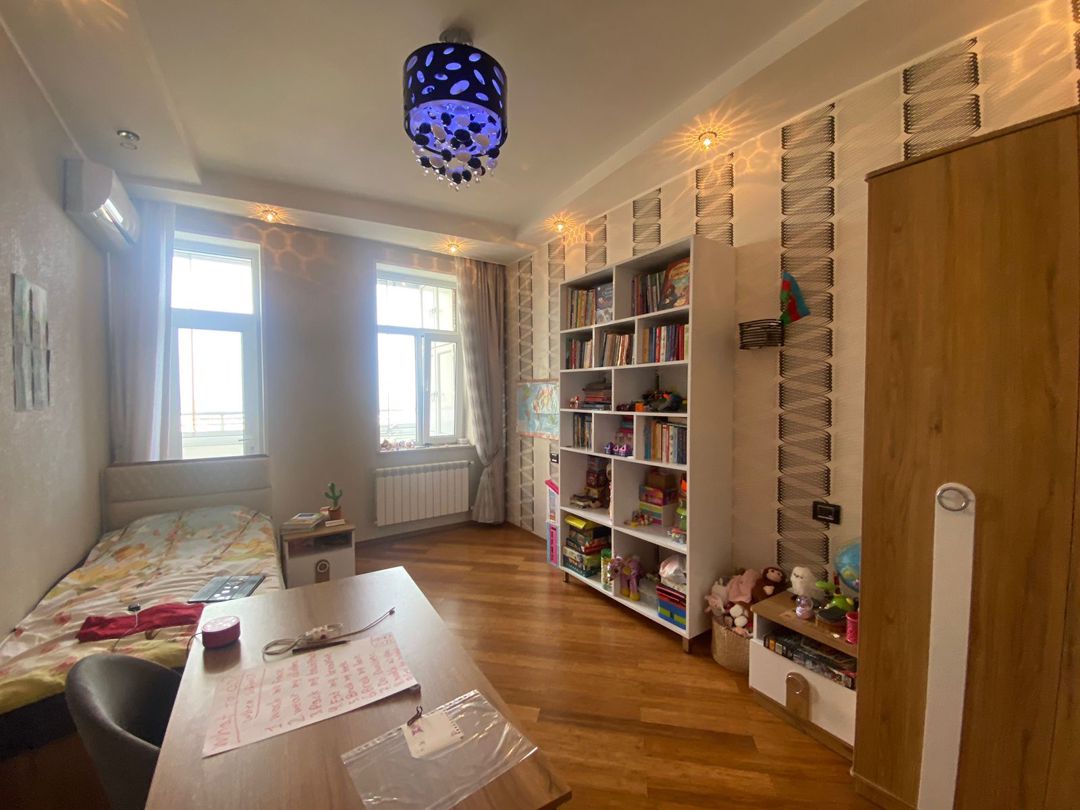 Satılır 4 otaqlı yeni tikili 195 m² — Mənzil, Bakı (10)