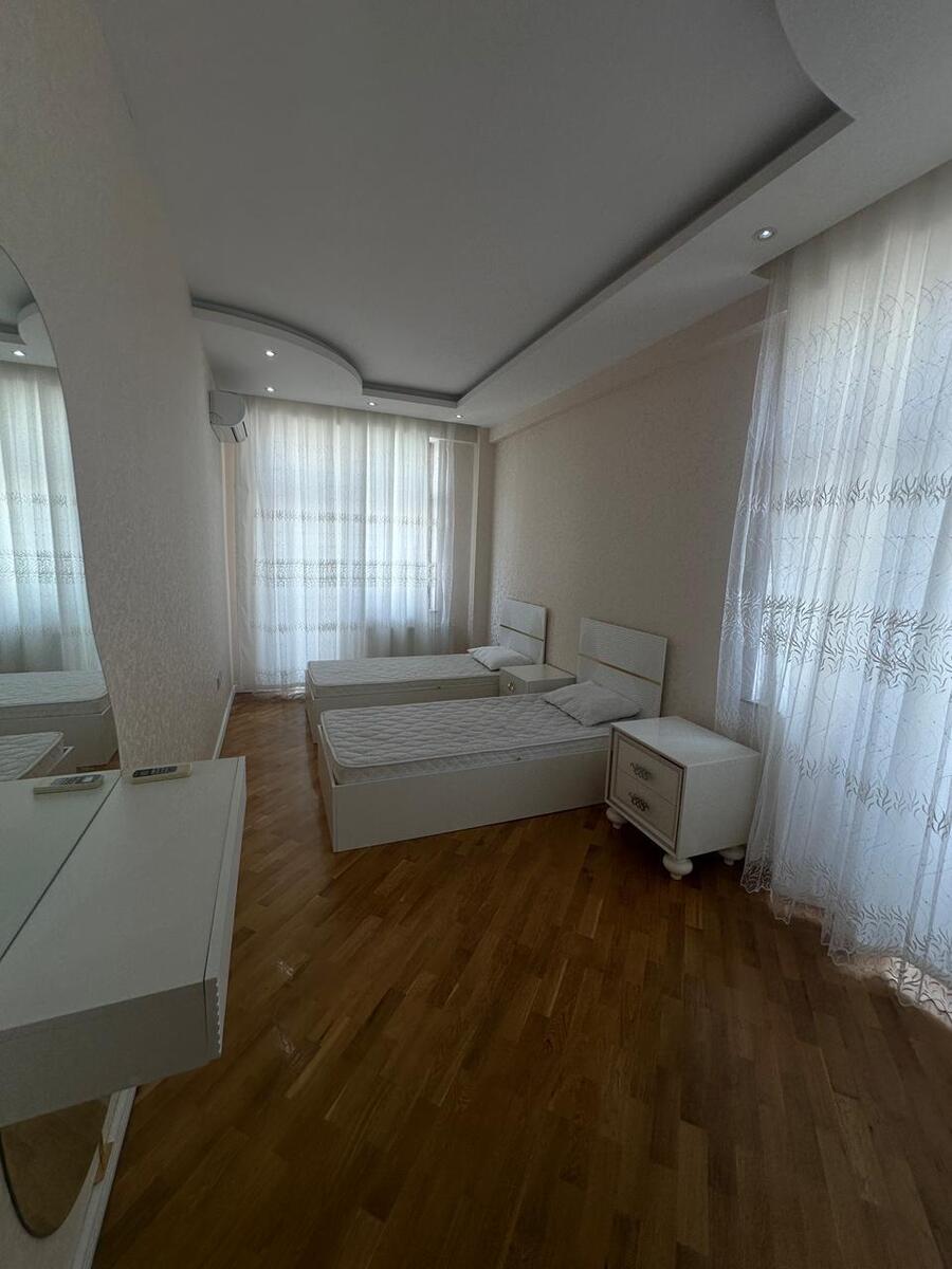 İcarəyə verilir 5 otaqlı yeni tikili 250 m² — Mənzil, Bakı (9)