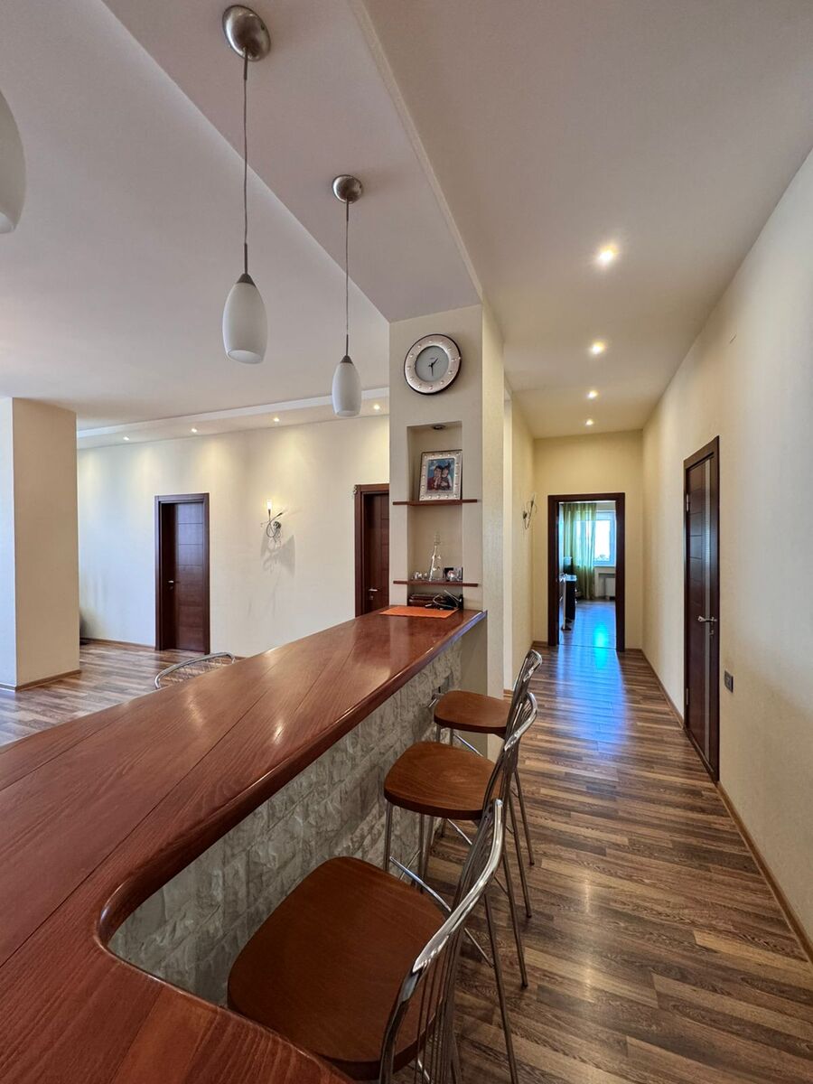 Satılır 4 otaqlı yeni tikili 211 m² — Mənzil, Bakı (12)