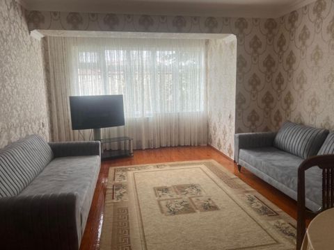 İcarəyə verilir 2 otaqlı köhnə tikili 72 m² — Bakı