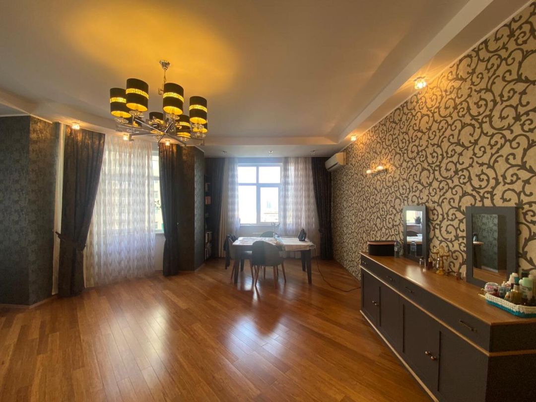Satılır 4 otaqlı yeni tikili 195 m² — Mənzil, Bakı (4)