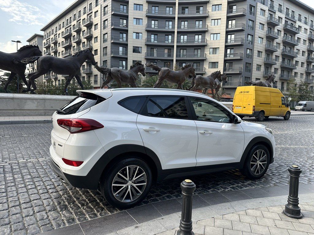 Hyundai Tucson, 2.0 L, 2016 il, 187 300 km — Avtomobillər, Bakı (3)
