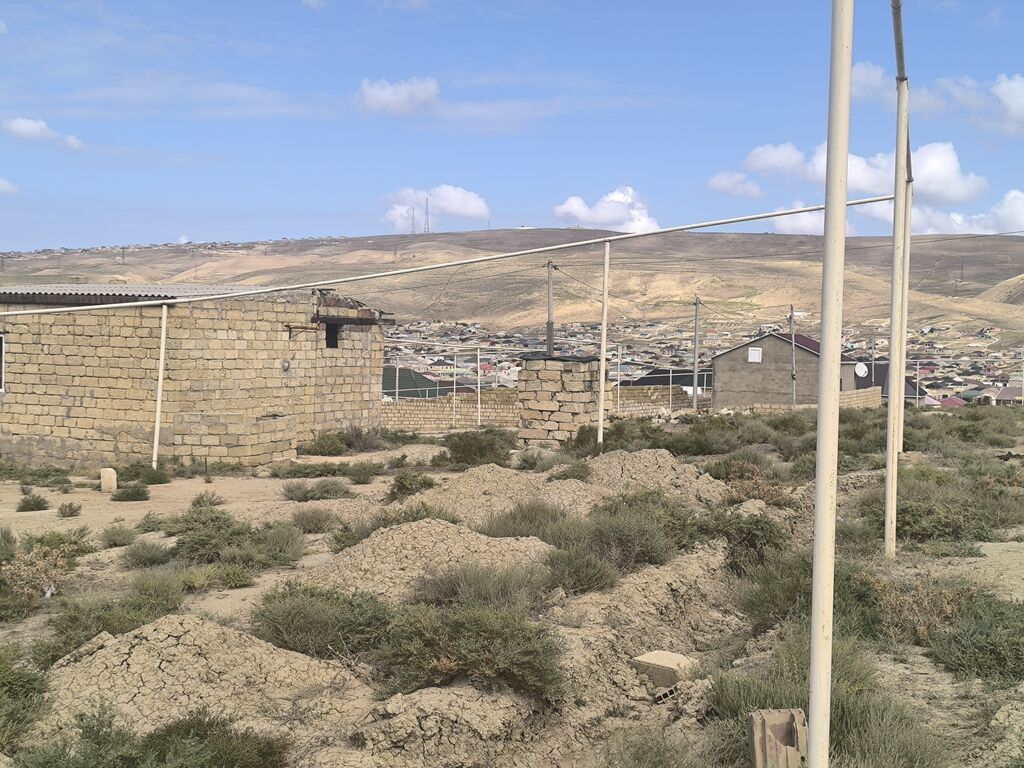 1 sot, Tikinti, Bələdiyyə — Torpaq, Xırdalan (8)
