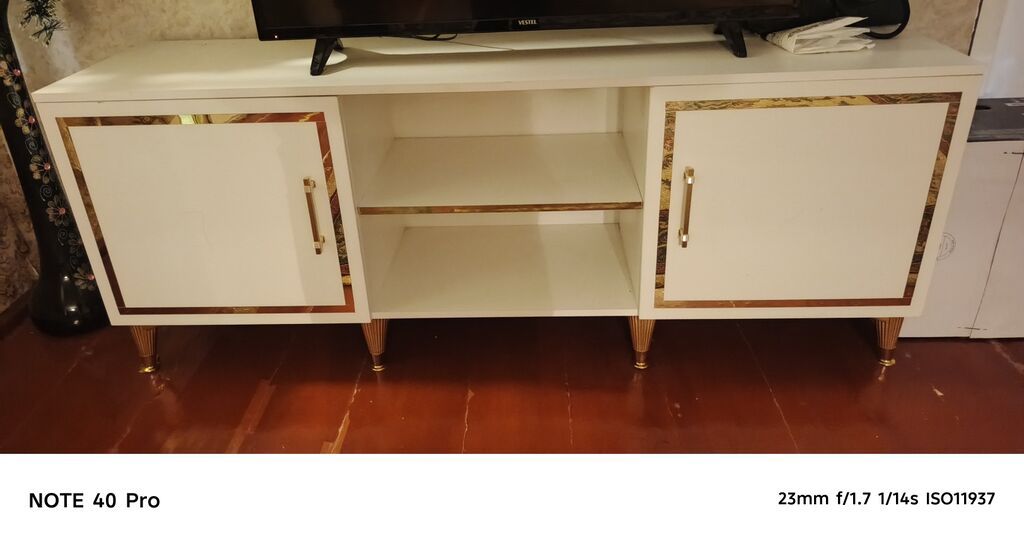 Ağ qizili rəngli mebel dəsti - Dəhliz üçün asılqanlı giriş dolabı — Qonaq otağı üçün, Göygöl (2)