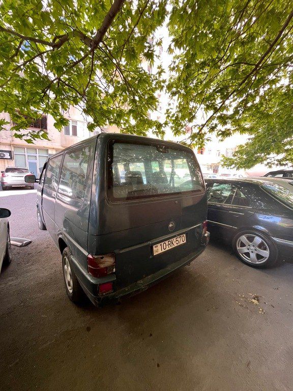 Volkswagen Caravelle, 2.5 L, 1996 il, 365 000 km — Avtomobillər, Bakı (9)