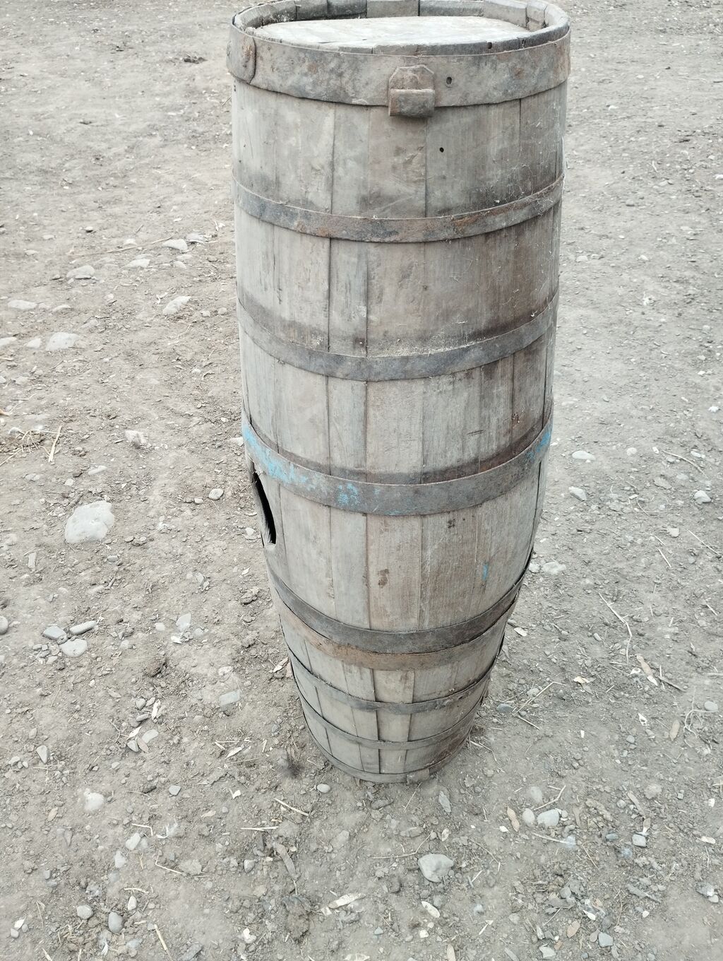 Qədimi Nəhrə Taxta çəllək - Material: ağac lamellər, metal halqalarla — Su çənləri, kanisterləri, bochkalar, Oğuz (3)