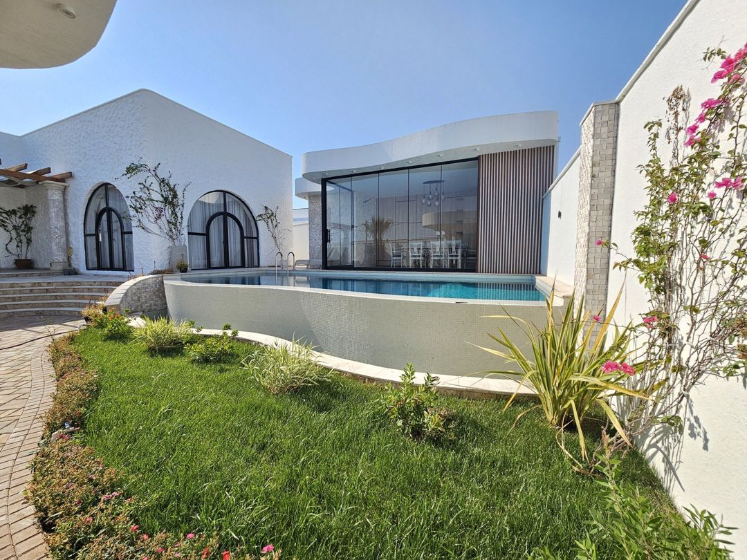 Satılır 4 otaqlı həyət evi/bağ evi 200 m² — Ev, villa, Bakı (10)