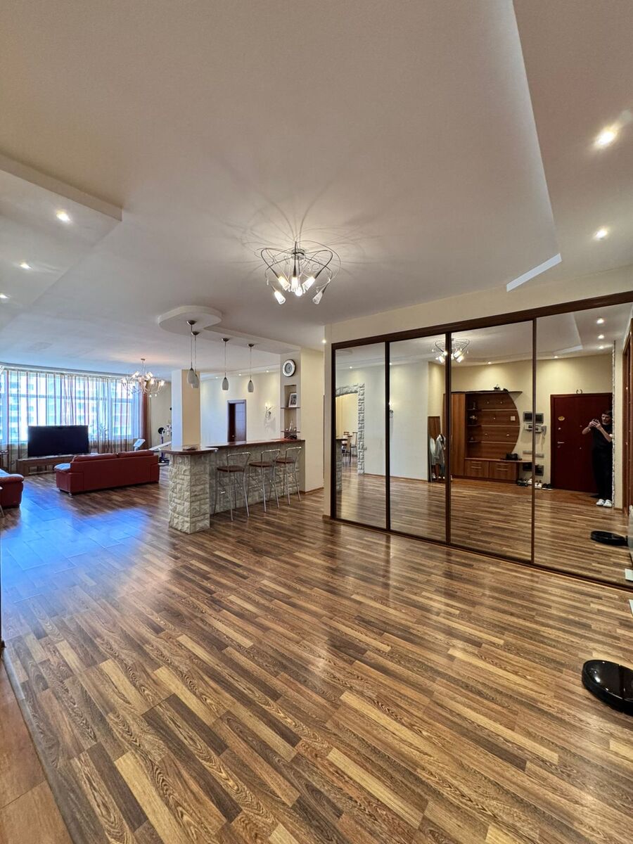 Satılır 4 otaqlı yeni tikili 211 m² — Mənzil, Bakı (3)