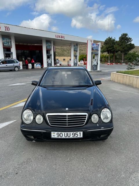 Mercedes E 320, 3.2 L, 2001 il, 380 000 km — Bakı