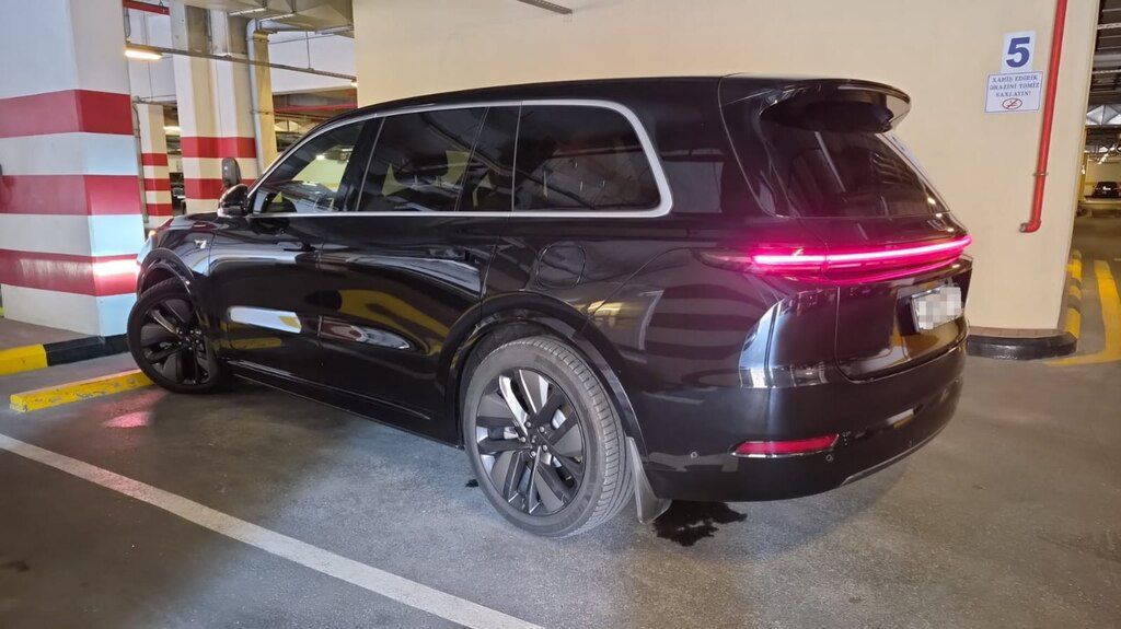 Li Auto L9, 1.5 L, 52.3 kWh, 2025 il, 20 000 km 90-FO-700 — Avtomobillər, Bakı (5)