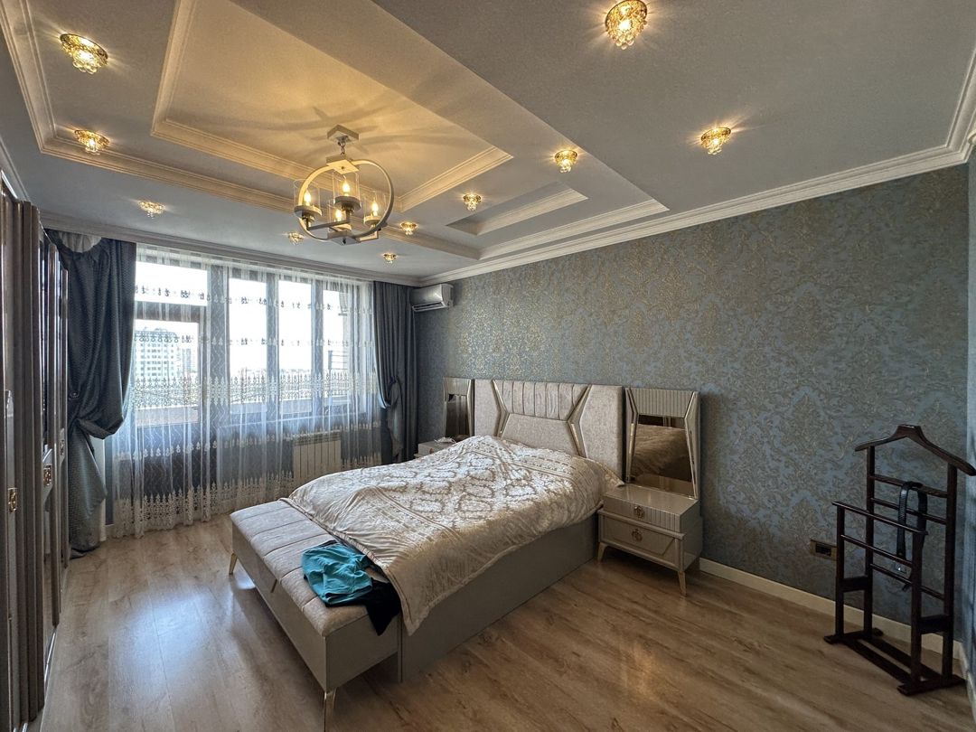 Satılır 4 otaqlı yeni tikili 265 m² — Mənzil, Bakı (6)