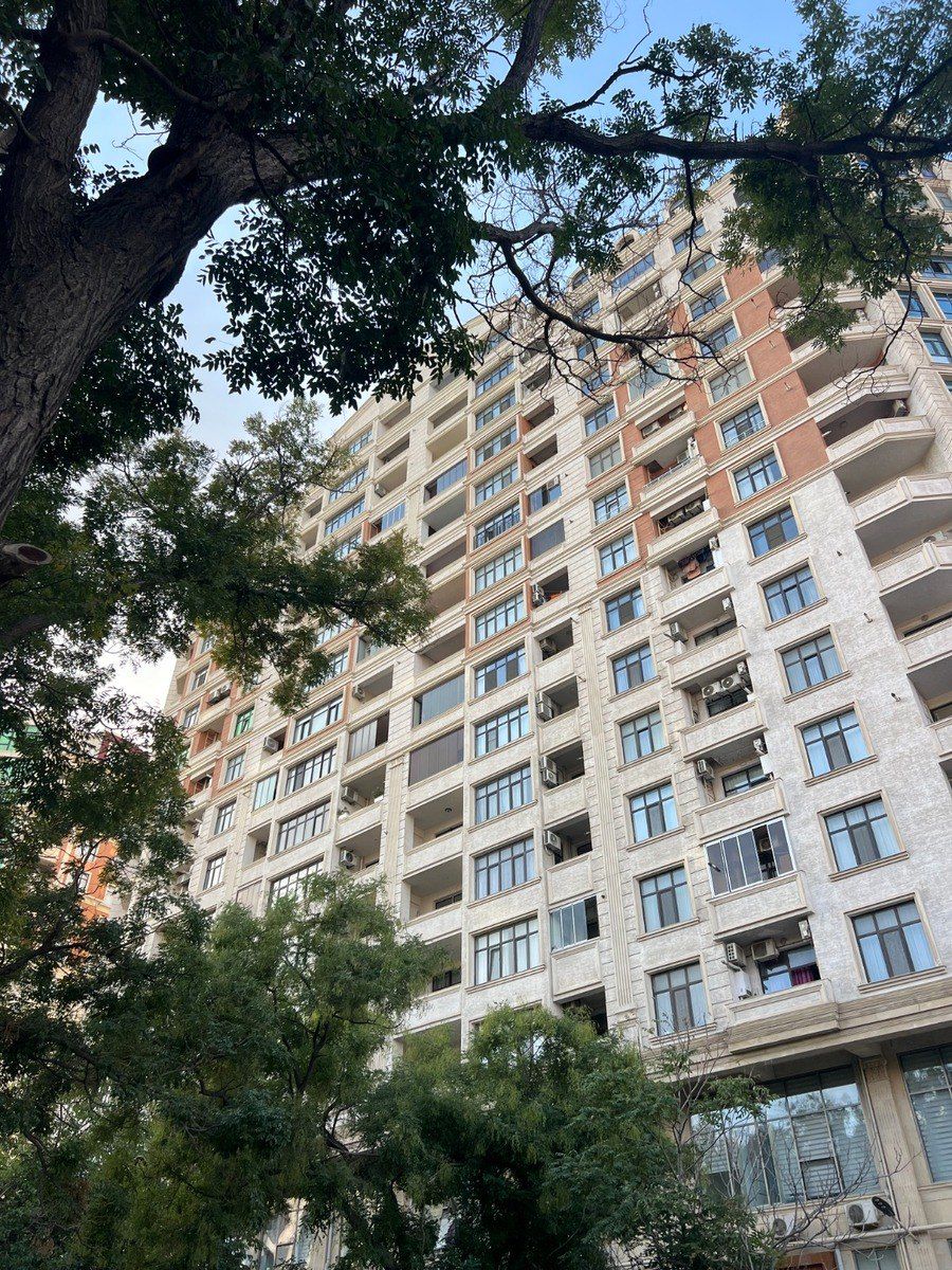 Satılır 4 otaqlı yeni tikili 144 m² — Mənzil, Bakı