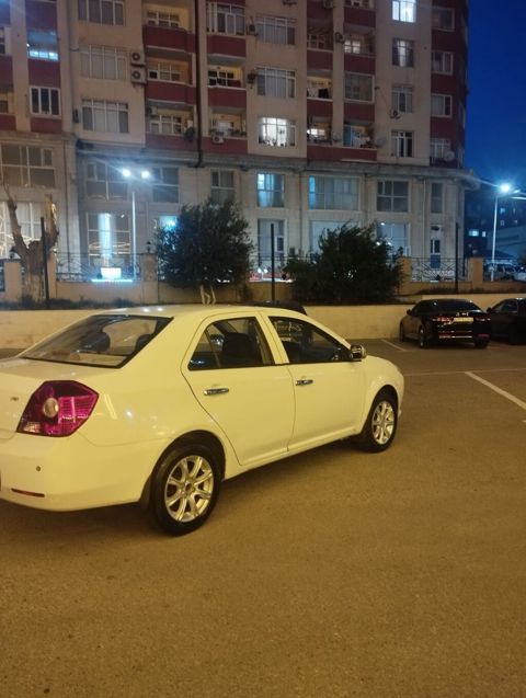 Geely MK: 1.5 l 2013 il 200000 km Sedan — Bakı