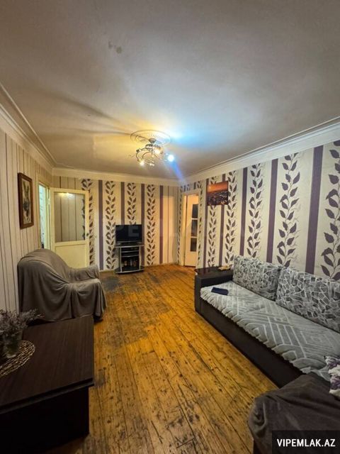 Nizami rayonunda 2 otaqlı Köhnə tikili Satılır, 42 m² — Bakı
