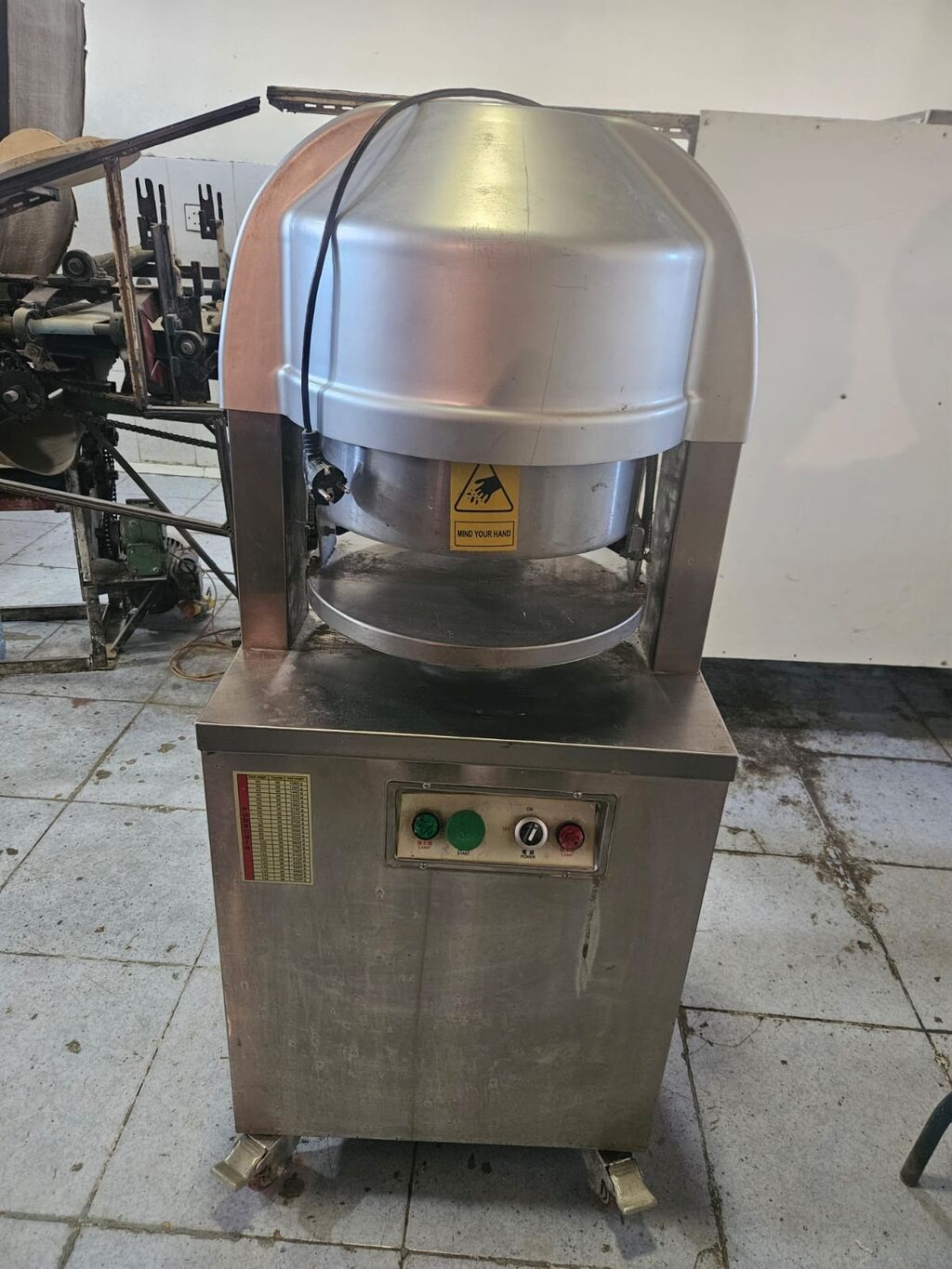 2eded kündə kəsəm aparat biri 3000azn 36kundə verir 0fazadı ÇOX AZ — Digər, Bakı