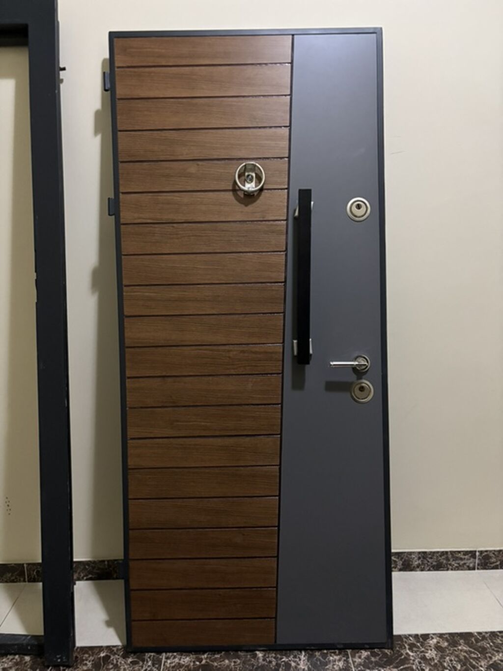 Məhsul: Dəmir giriş qapısı komplekti (qapı yarpağı + metal qutu) — Pəncərələr, qapılar, balkonlar, Bakı