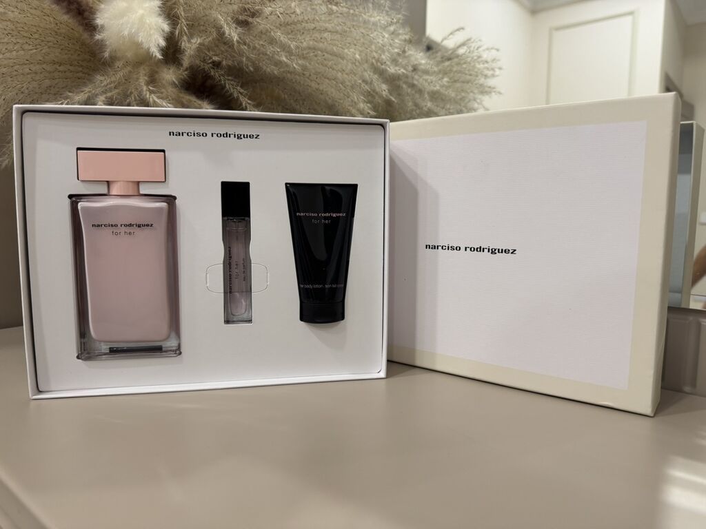 Narciso Rodriguez “for her” – Eau de Parfum hədiyyə dəsti Dəst — Kosmetik və parfüm dəstləri, Bakı