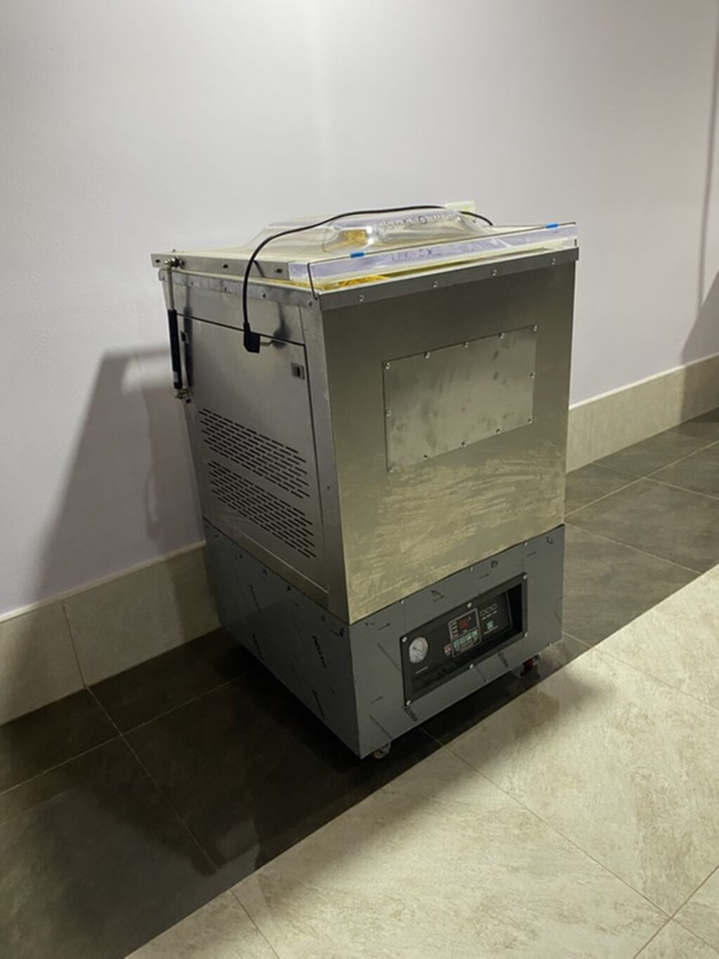 Sənaye tipli vakuum qablaşdırma aparatı - Model: Automatic — Stanoklar, Şəmkir