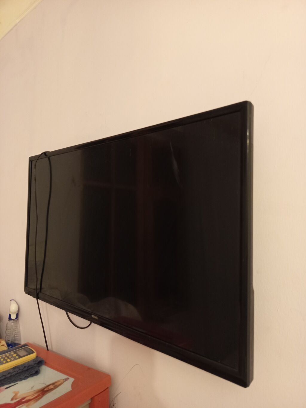 Regal LED televizor - Ekran: təxminən 40–43 düym ölçülü düz ekran — Televizorlar, Bakı (3)