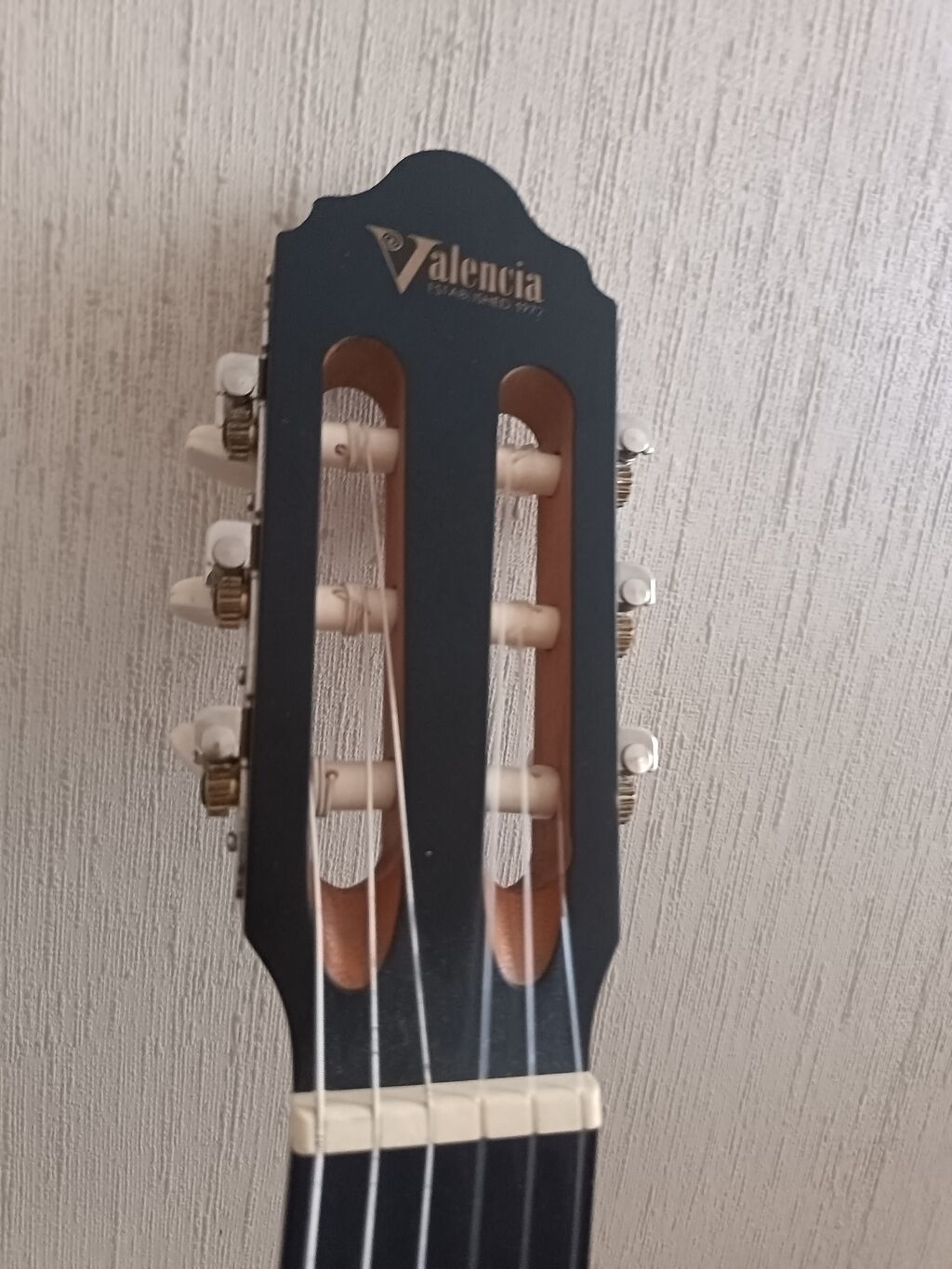 Klassik gitara, İşlənmiş, Ünvandan götürmə, Ödənişli çatdırılma — Gitarlar və digər simli alətlər, Saatlı (4)