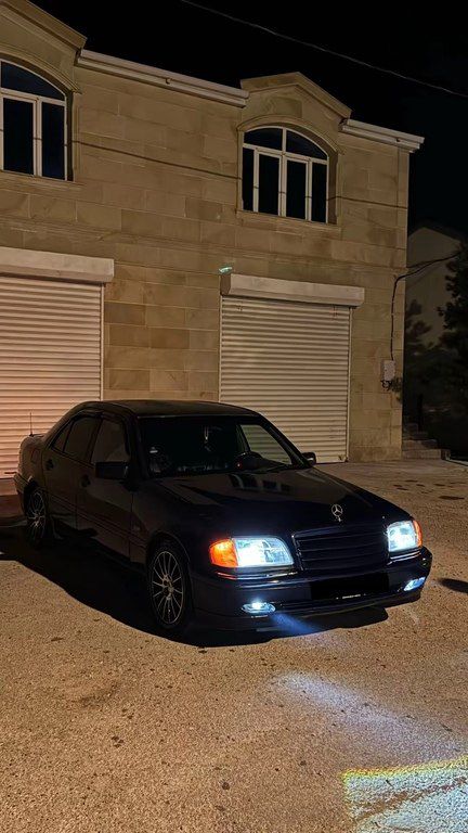 Mercedes C 200, 2.0 L, 1995 il, 520 000 km — Şirvan