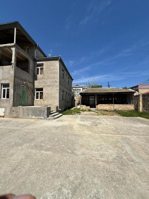 Satılır 7 otaqlı həyət evi/bağ evi 260 m² — Bakı