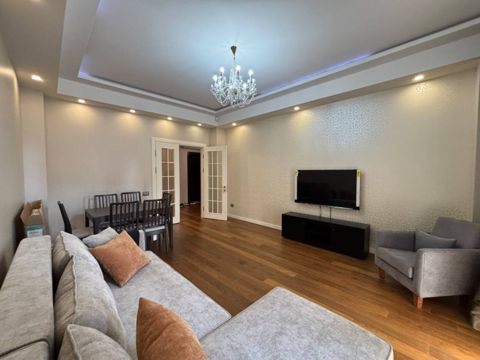 İcarəyə verilir 4 otaqlı yeni tikili 160 m² — Qasim