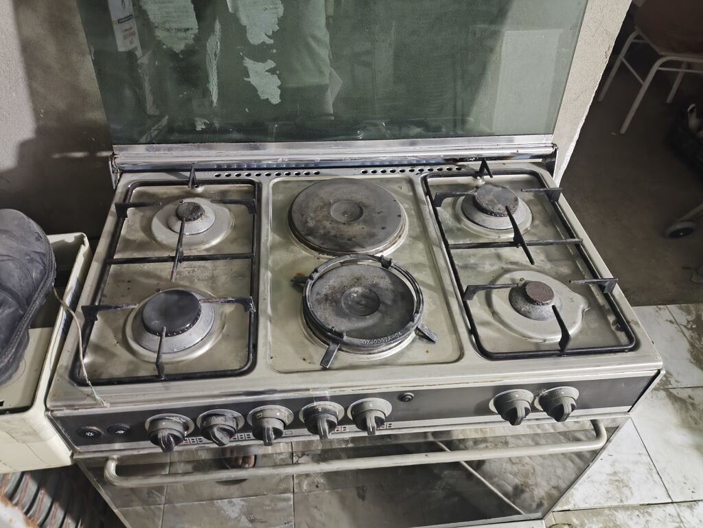 Qaz plitəsi Ayrıca dayanan, İşlənmiş — Plitələr, Saray (2)