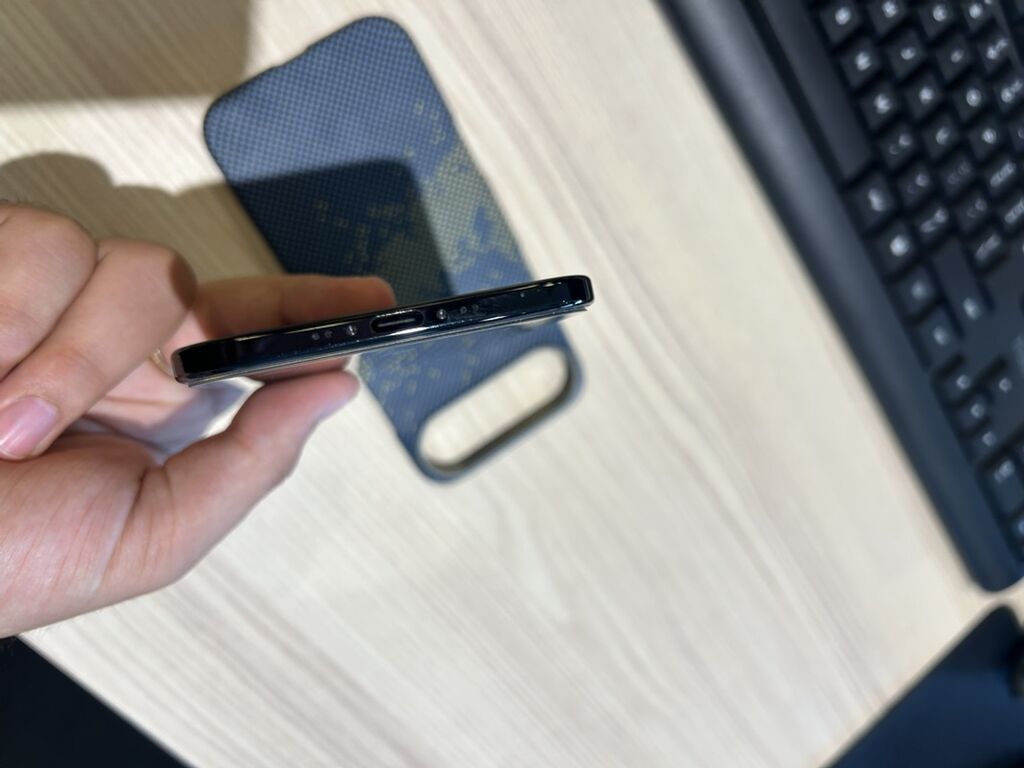 IPhone Air, 256 GB, Space Gray, Zəmanət, Simsiz şarj, Face ID — Apple iPhone, Bakı (4)