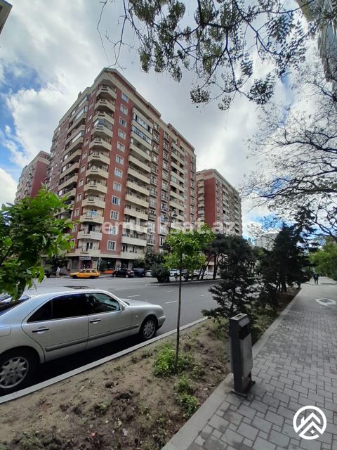 Kirayə (aylıq) 3 otaq yeni tikili 135 m², Nəsimi — Bakı