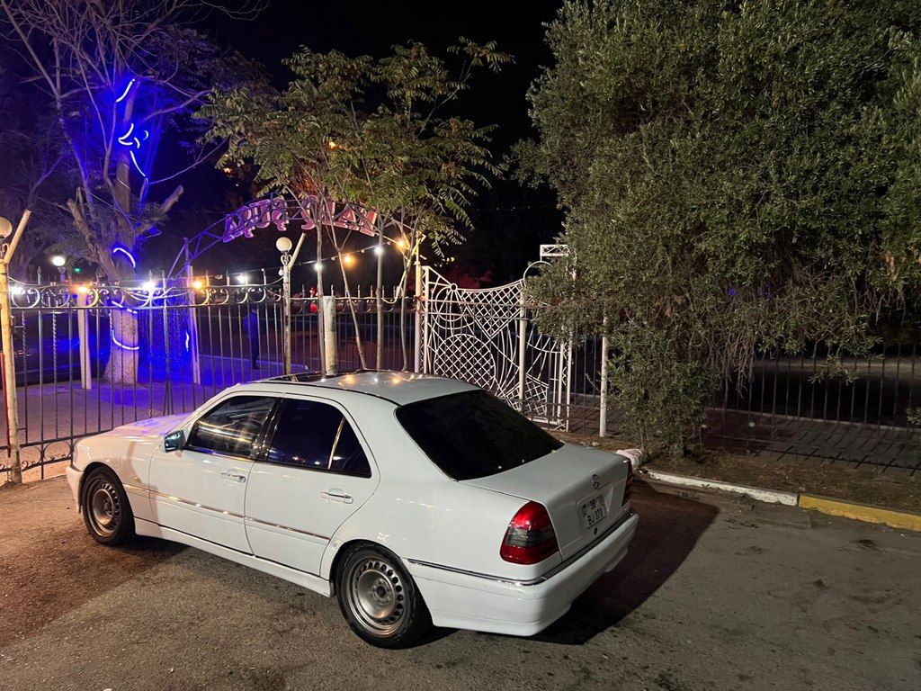 Mercedes C 240, 2.4 L, 1998 il, 555 846 km 38-BJ-370 — Avtomobillər, Bakı (4)